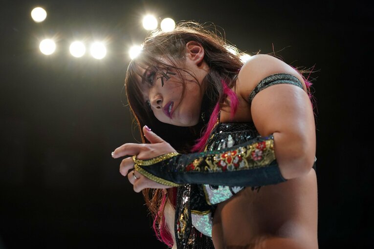 KAIRIの鼓膜が破れ、スターライト・キッドも流血…「痛みがうれしいね」スターダム“両国国技館の激闘”で2人は何を伝え合ったのか？(3)