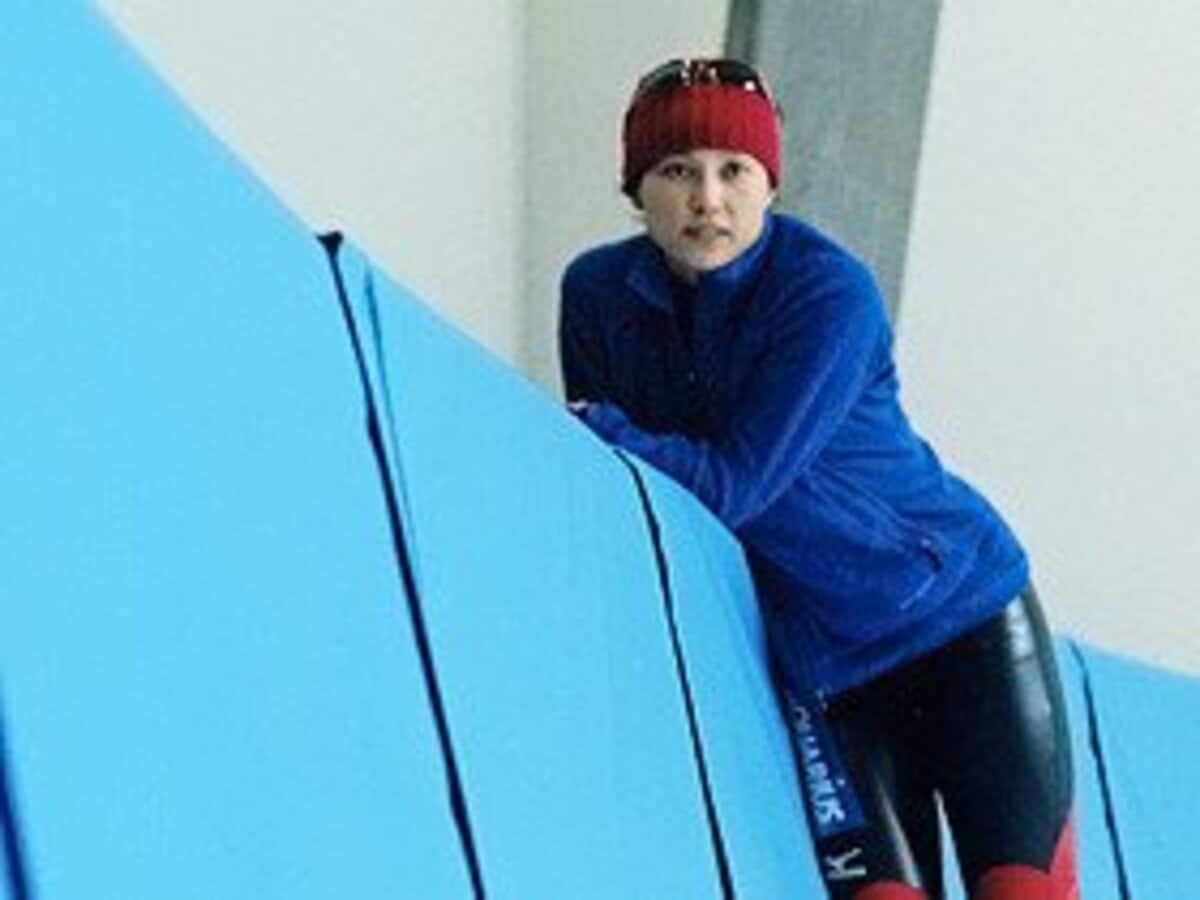 美しき孤高の滑走者 岡崎朋美 38歳 五度目の正直 特集 バンクーバーに挑む 3 4 スピードスケート Number Web ナンバー