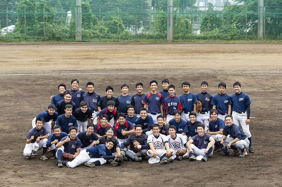 慶應高校野球部の独自システム。大学生が高校生を教え、後に監督に。＜Number Web＞ photograph by Manami Takahashi