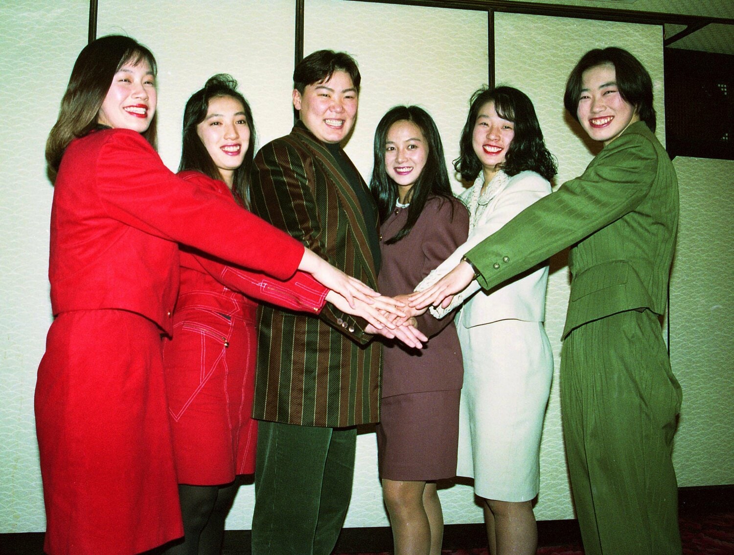 JWPの発足会見にて。左から福岡晶、尾崎魔弓、関西、キューティー鈴木、故・プラム麻里子、斎藤澄子 ©東京スポーツ新聞社