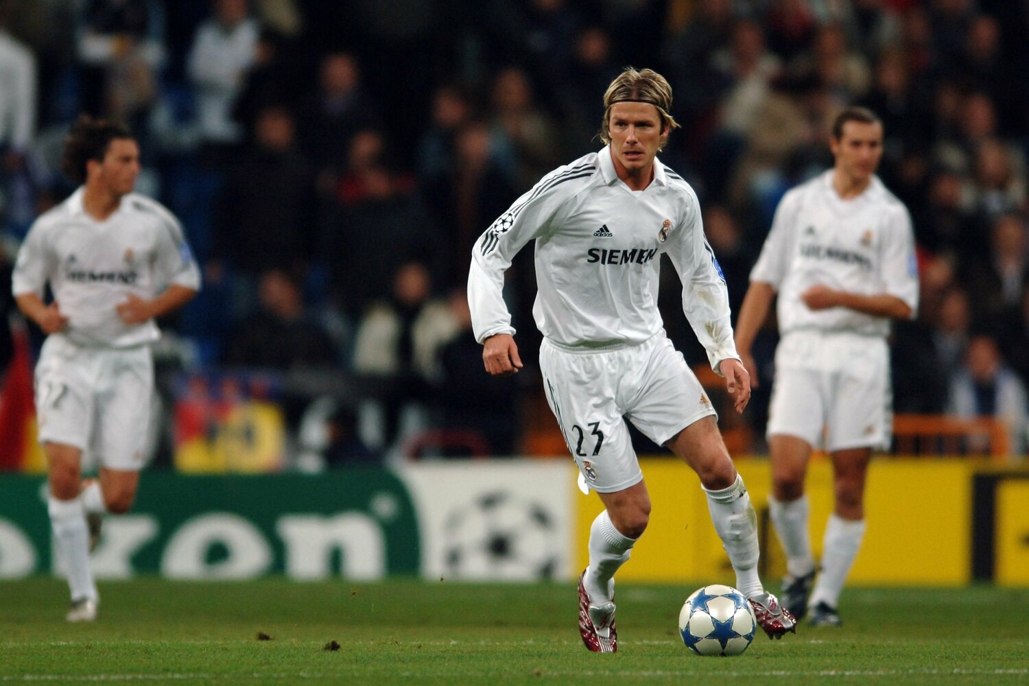 レアル・マドリーでは「23」をつけたベッカム　©︎Getty Images