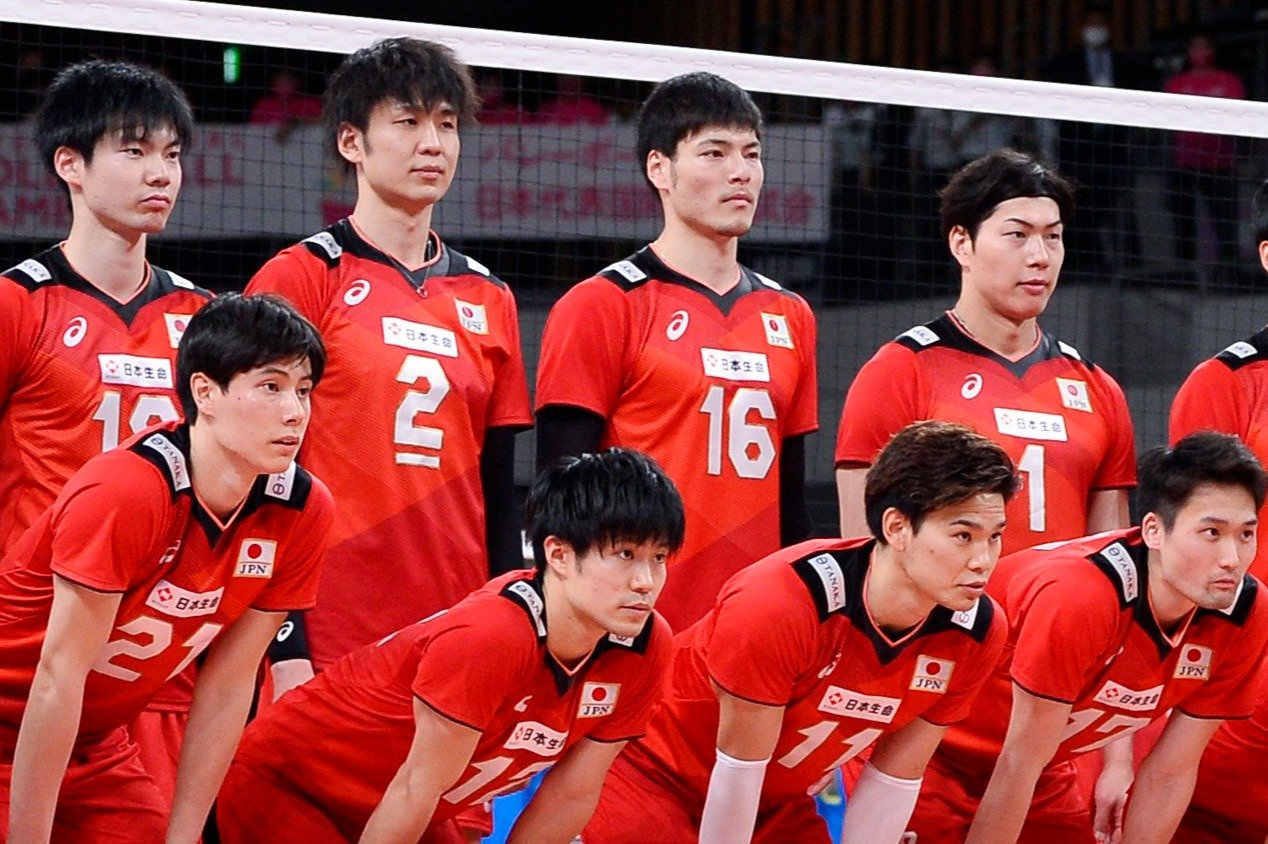 東京五輪前に行われた強化試合での集合写真。高橋は12名のリストから漏れ、現役引退すら考えた（2021年5月）　©︎Itaru Chiba