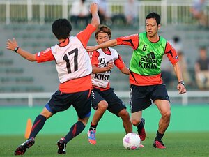 吉田麻也が五輪出場を熱望した知られざる理由。～“後輩キャラ”の殻を破れ！～