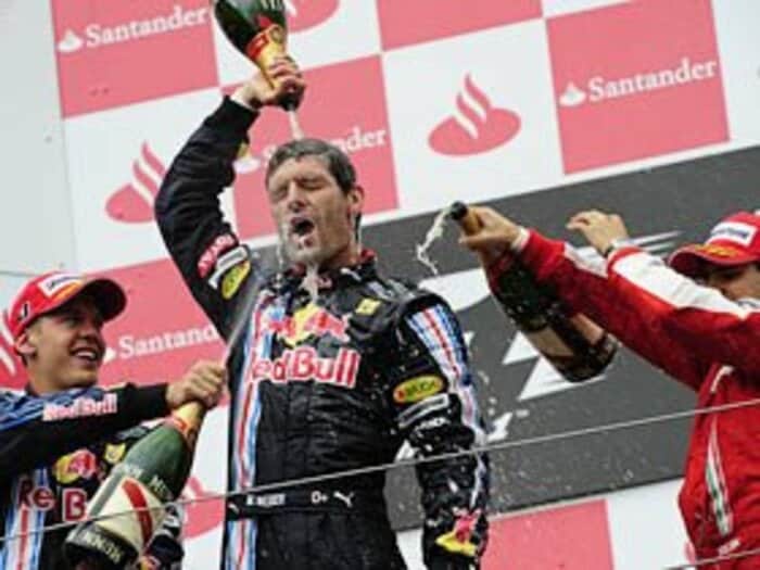 131戦目でF1初優勝。両足骨折から復活のウェバー。＜Number Web＞ photograph by Hiroshi Kaneko