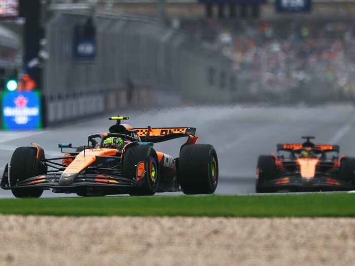 「パパイヤ・ルール」はいつまで続く？ 開幕戦で顕在化した、マクラーレンの強さの裏に潜むチームオーダーの危険性＜Number Web＞ photograph by McLaren Racing