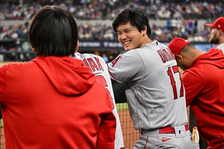 エンゼルス撮影40年”大谷翔平のガッツポーズを狙う写真家（63歳）が