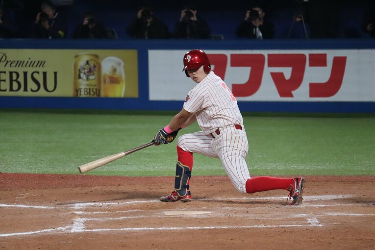 体重は入学時より10キロ以上増え、打撃もパワーアップ。3年秋にはリーグ打点王、4年秋にはベストナインに選出された　©Genki Taguchi