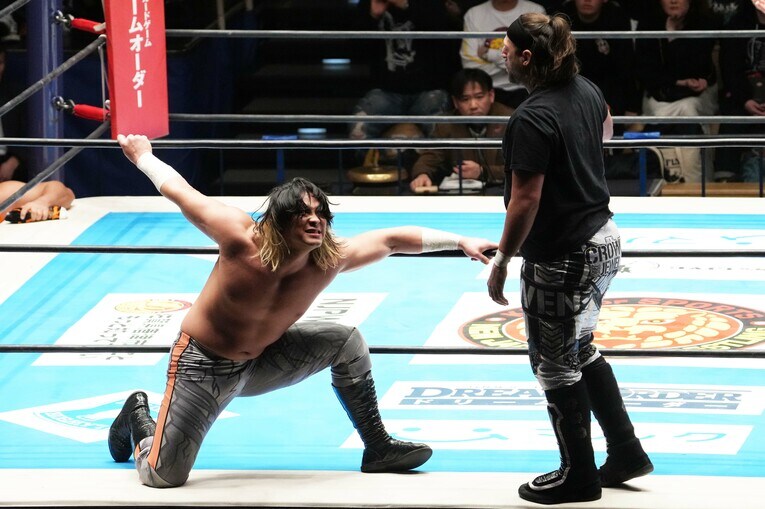 踏ん張る大岩陵平　©Masashi Hara