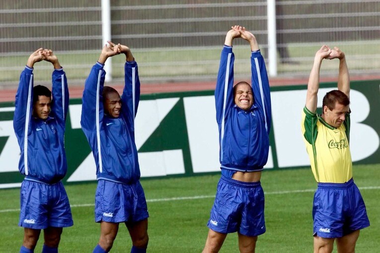 フランスW杯での（右から）ドゥンガ、ロナウド、サンパイオ、ゼロベルト　©AFP/JIJI PRESS