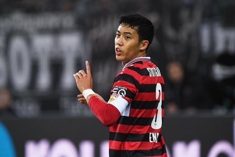 シュツットガルトでキャプテンマークを巻く遠藤航（29歳）©︎Itaru Chiba