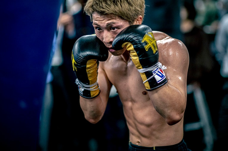 サンドバッグを叩く井上尚弥　©Takuya Sugiyama