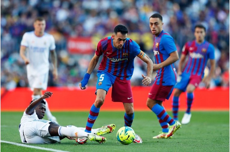 《メッシとロナウド不在の寂しさ》カメラマンが見たクラシコの新風景　17歳ガビや仲良しバルサ＆レアルサポ、殊勲ビニシウスへの“罵倒”(30)