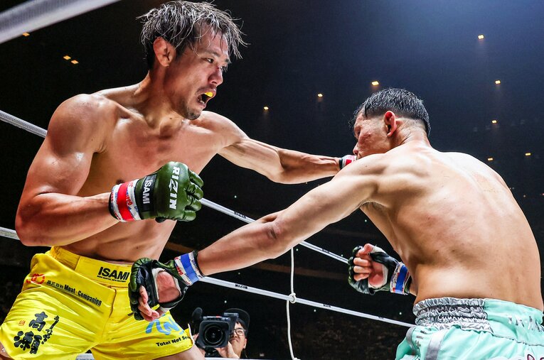 『超RIZIN.4』でベストバウト級の死闘を見せた金原正徳とYA-MAN ／ photograph by RIZIN FF Susumu Nagao