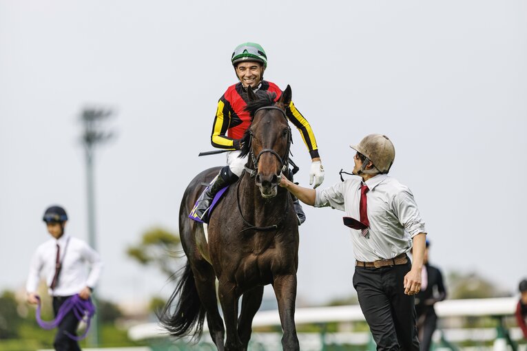 笑顔で引き揚げるモレイラ　©Kiichi Matsumoto