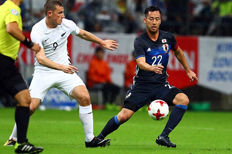 吉田麻也がウッドを抑え込めば、4強が見えてくる©Shizu Murai/AFLO