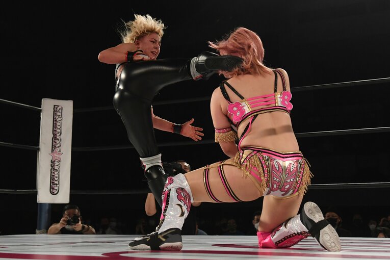 1月29日、テクラは白川末奈を破りSWA世界王座を獲得