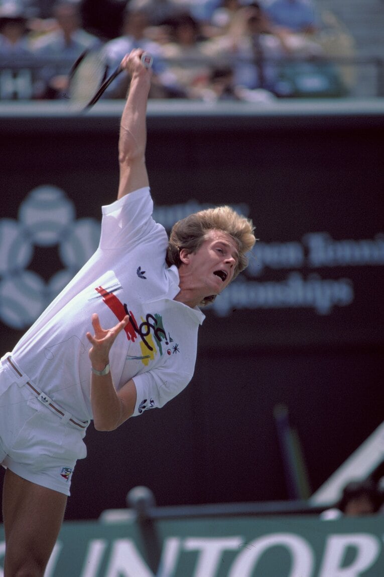 華麗なサーブ＆ボレーを武器としたエドバーグ　©Kazuhito Yamada