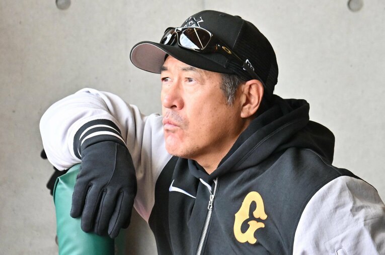 古巣・ベイスターズから意外な転身でジャイアンツの二軍監督に就任した石井琢朗氏。その熱い胸中を語った　©SANKEI SHIMBUN