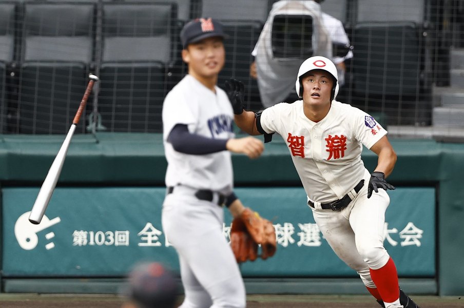 1年が先発してきたら 見下すくらいの気持ちでいけ 横浜高の1年生エースvs スカウト注目 智弁学園の3年生スラッガー 高校野球 Number Web ナンバー