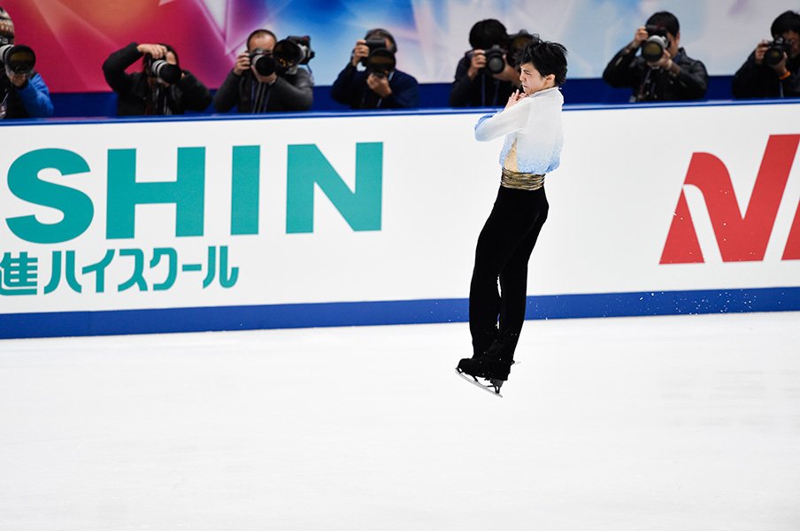 前人未踏のレベルに達した羽生結弦。GPファイナル3連覇を阻む者は誰だ!?<Number Web> photograph by Asami Enomoto