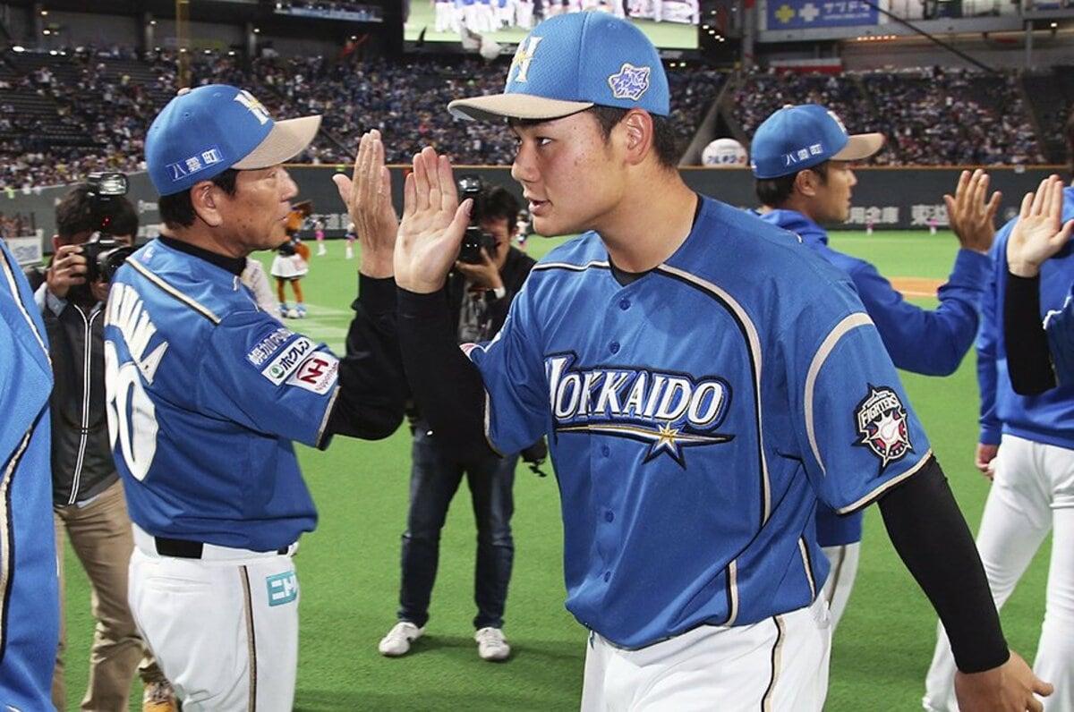 清宮幸太郎の 左ヒジ が気になる 才能がある者だけに許された構え プロ野球 Number Web ナンバー