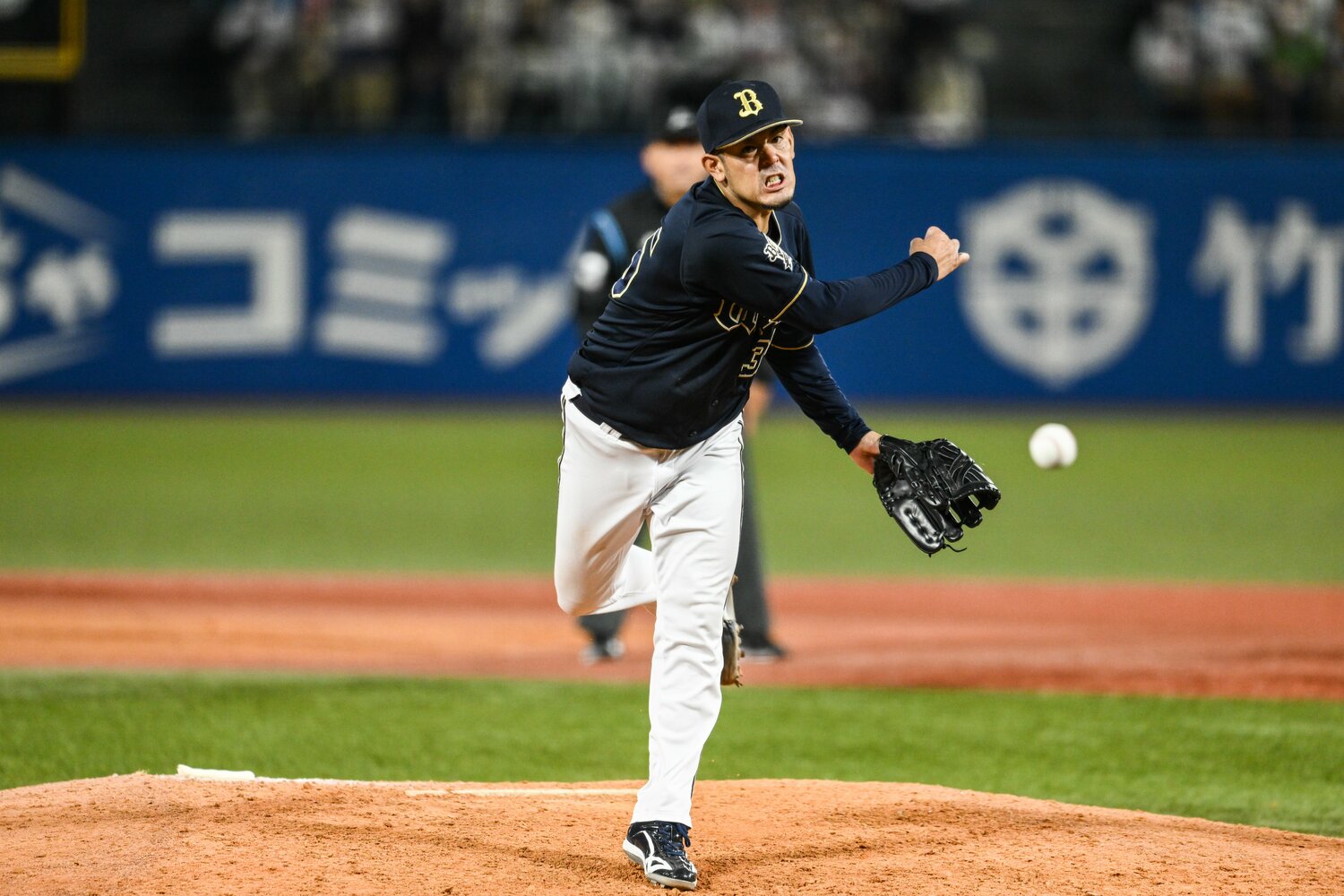 日本シリーズで見事な火消しを見せた比嘉　©Nanae Suzuki