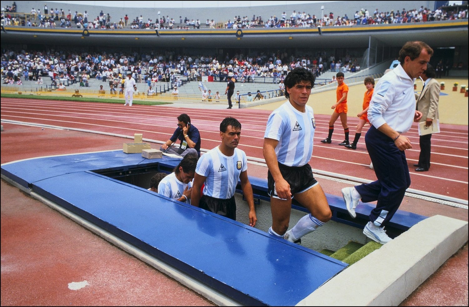 マラドーナに テコンドー と揶揄された韓国サッカー 86年メキシコw杯で生まれた因縁と勲章 4 4 海外サッカー Number Web ナンバー