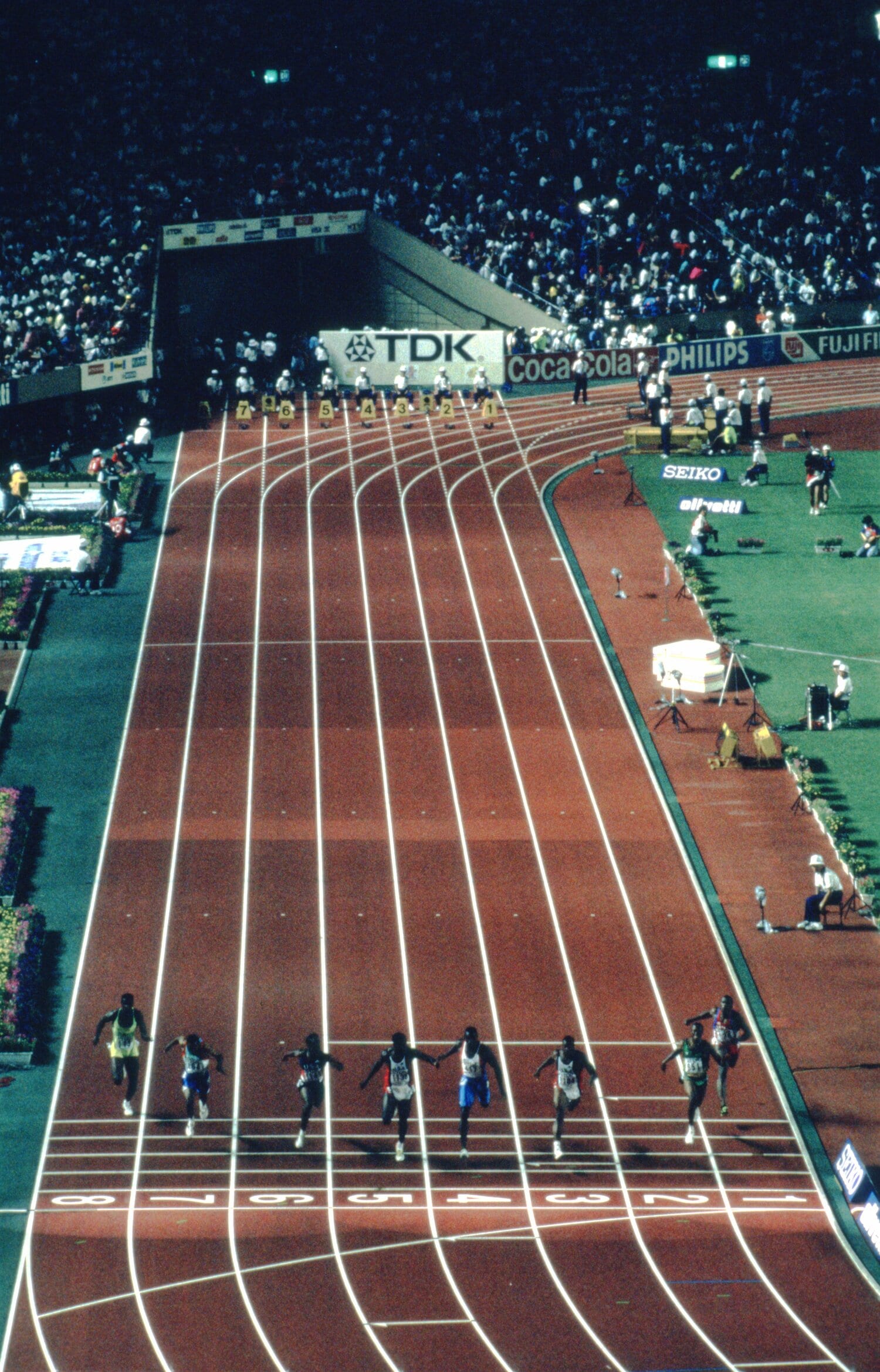 カール ルイスの100m世界記録9秒86はなぜ東京で誕生したのか 1991年世界陸上スターターが明かす 早かった 号砲の真実 4 5 短距離走 Number Web ナンバー カール ルイスの100m世界記録9秒86はなぜ東京で誕生したのか 1991年世界陸上スターターが明かす 早かった 号砲の真実 4 5 短距離走 Number Web ナンバー