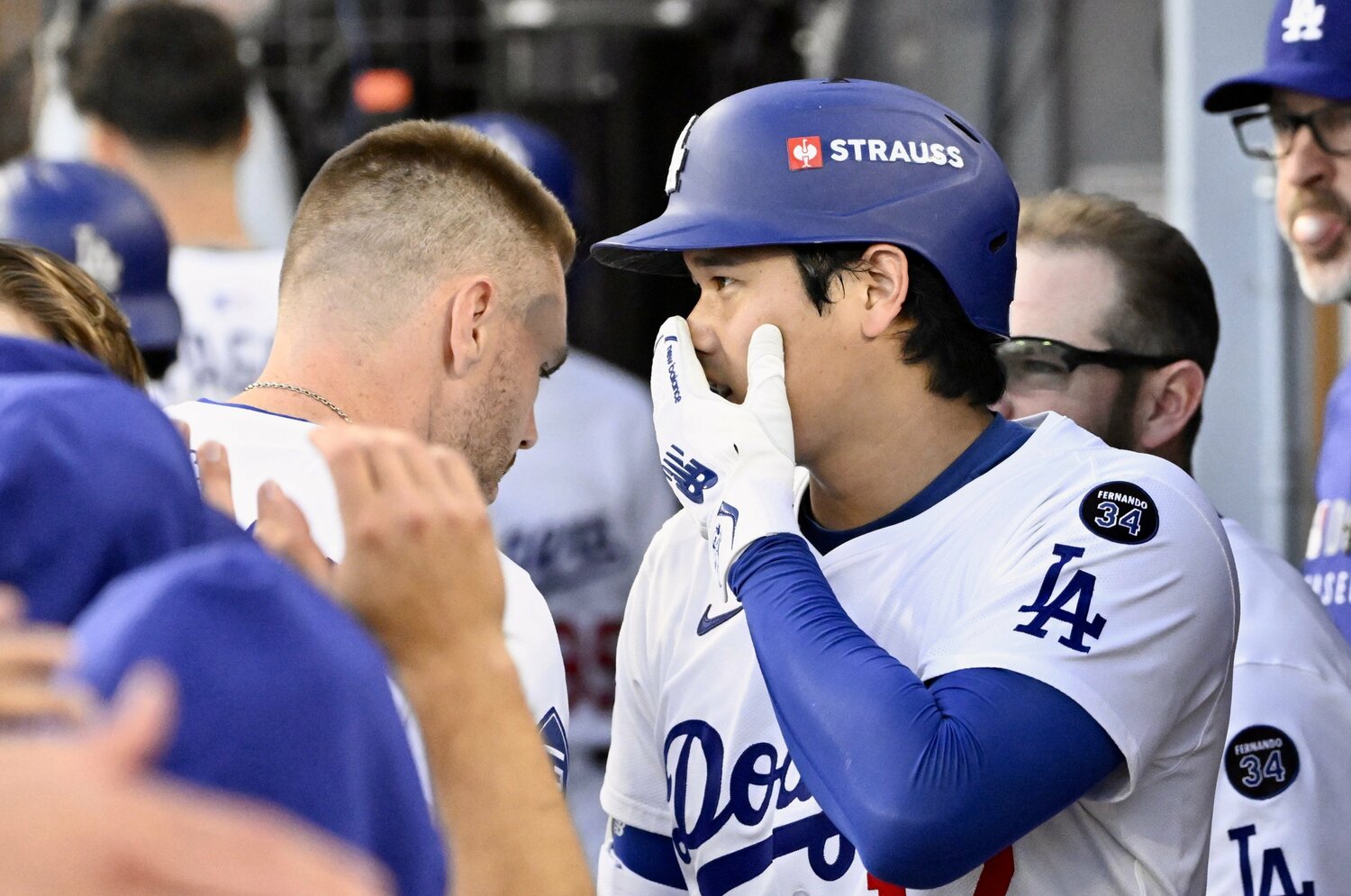 「あっ、大谷翔平がフリーマンに顔を寄せて…」ドジャース4連勝優勝への転機とは？ NHK現地解説者が振り返る「日本人3人衆に加え、テオスカーも…」＜Number Web＞ photograph by Getty Images