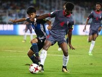 高原直泰 オシムに買われた男。（2／3） - サッカー日本代表 - Number