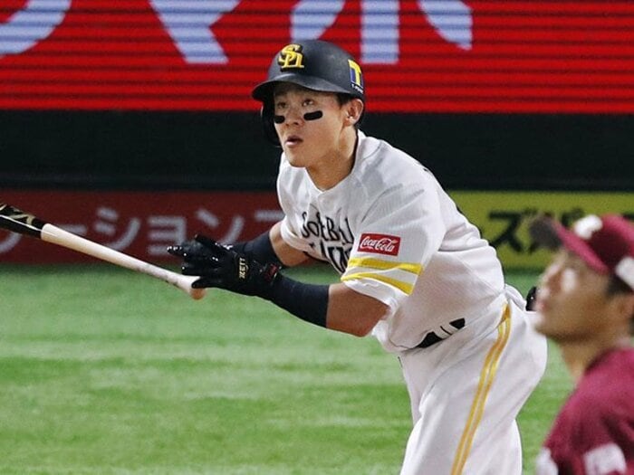 柳田、千賀、甲斐…ホークス「豊作の10年ドラフト同期組」で遅れてきた男・牧原大成28歳の逆襲 小久保コーチも「いま、外せない存在」<Number Web> photograph by KYODO