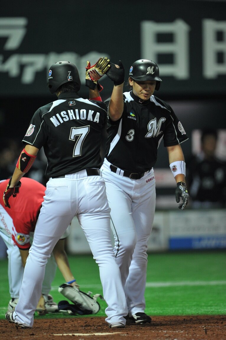 サブロー、西岡剛（2010年CS）©︎Hideki Sugiyama