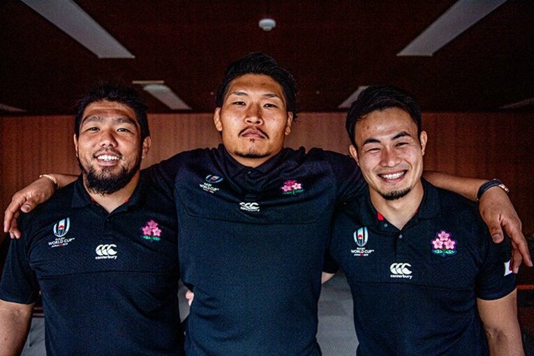 稲垣啓太、「0.166秒」の微笑み。	笑わない男とカメラマンの真剣勝負。(2)