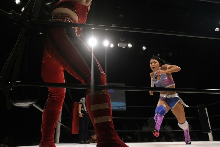 「リングに上がるな」と言われたプロレスデビューから3年…セクシー女優を引退、ちゃんよたがボディコンテストで見せた筋肉美「凄く幸せ者です」(64)