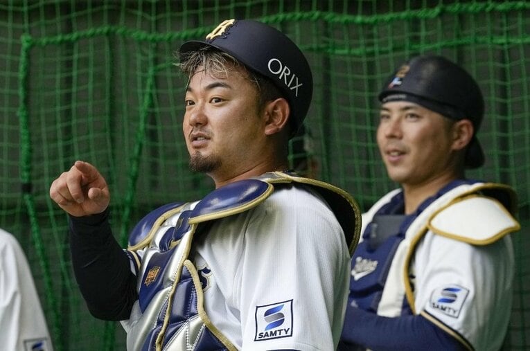 NumberWebの単独インタビューで新天地オリックスでの日々を明かした森友哉（27歳）。同い年・若月健矢との正捕手争いにも注目が集まる ／ photograph by KYODO