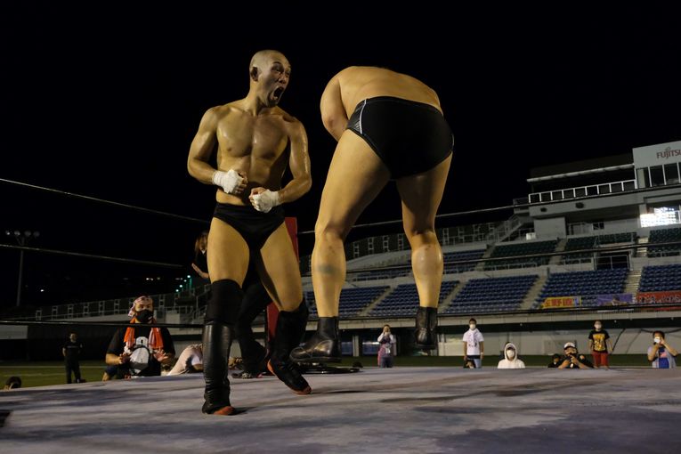 佐藤光留プロデュース『真夏の変態祭り』で諏訪魔に大仁田、鈴木みのるも大暴れ！ 灼熱の旧川崎球場で“1日6試合”の佐藤が感じたのは…？(47)