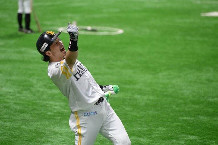 本塁打を放った後に「熱男」と絶叫しながらガッツポーズする姿が代名詞に ©Naoya Sanuki