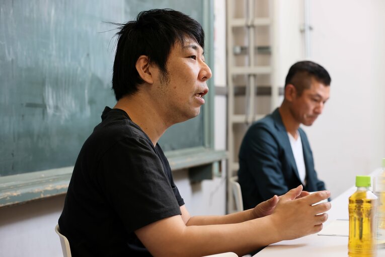 パンクブーブーの佐藤哲夫さん（ボケ担当）。2009年M-1チャンピオン。初の決勝進出で優勝を果たした　©Shigeki Yamamoto