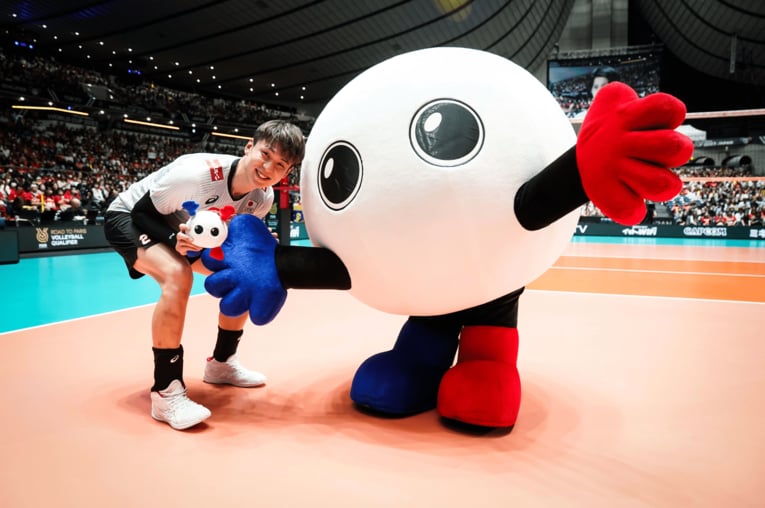 小野寺もバボちゃんと　©FIVB