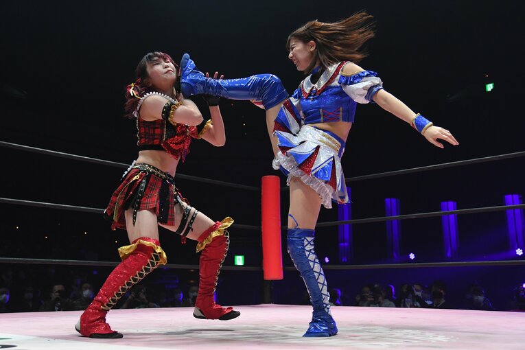 荒井優希の豪快なビッグブーツ