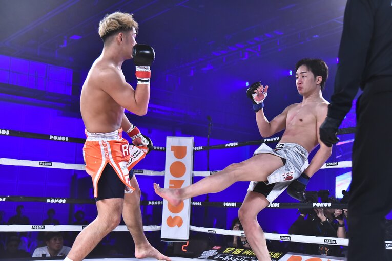 YA-MAN vs.朝倉未来　©RISE CREATION