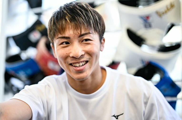 下馬評では圧倒的有利と見られている井上尚弥。老舗誌リングマガジンの編集長はゴングを待ちきれない様子だった ／ photograph by Hiroaki Yamaguchi