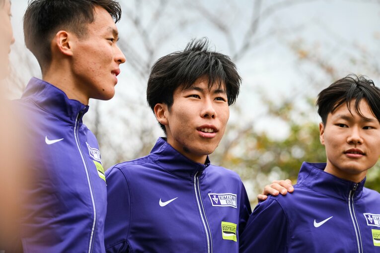 田澤と駒大の選手たち　©Nanae Suzuki