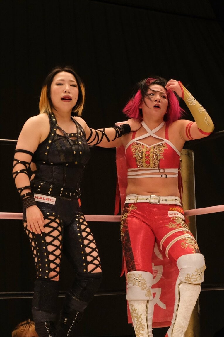 チサコ&岩田美香vs赤井沙希&朱崇花