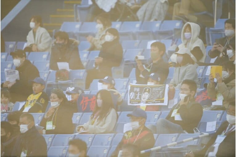 《異例の戦力外通告》が続く終盤戦と浅尾拓也を抜いたヤクルト3年目ドラ1・清水昇の日本新「48ホールド」 〈週刊セパ記録〉(17)