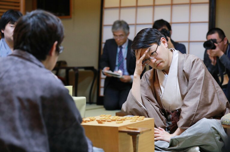 広瀬章人新竜王（当時）に敗れ、27年ぶりに無冠となった羽生善治九段　©JIJI PRESS