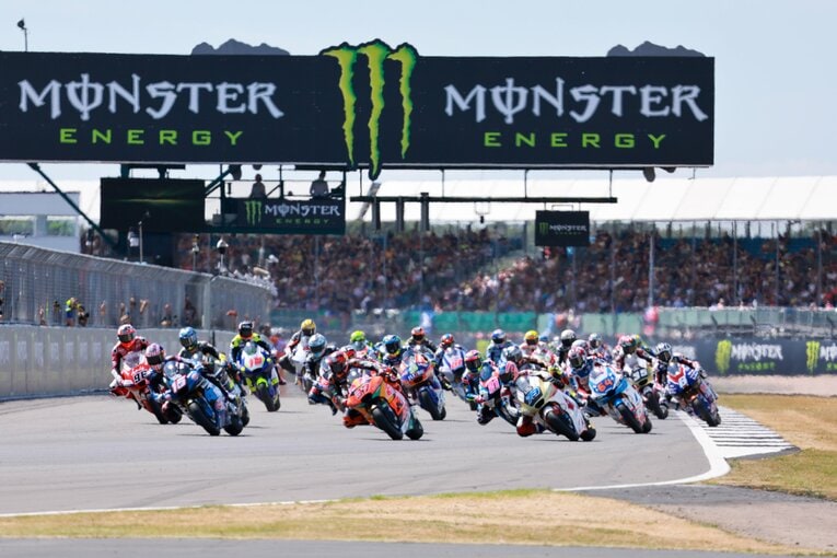 イギリスGPで3番手からスタートする小椋　photograph by Satoshi Endo