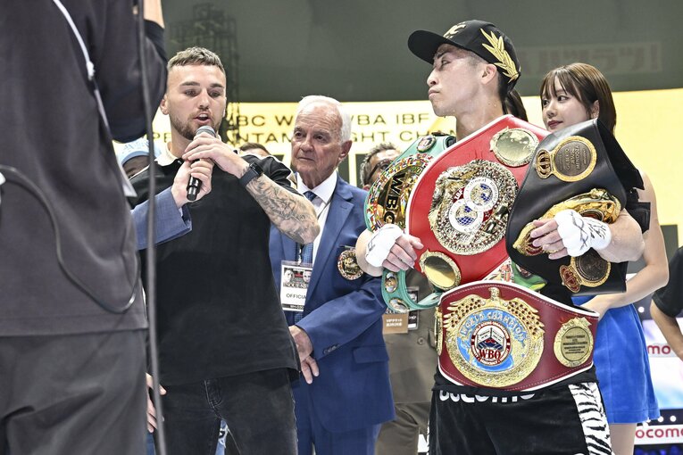 リングで井上尚弥との対戦を宣言したサム・グッドマン　©︎Hiroaki Yamaguchi