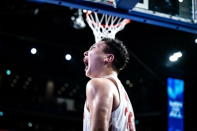 試合のキーマンになった富永。後半はアウトサイドのシュートが脅威に　©︎FIBA