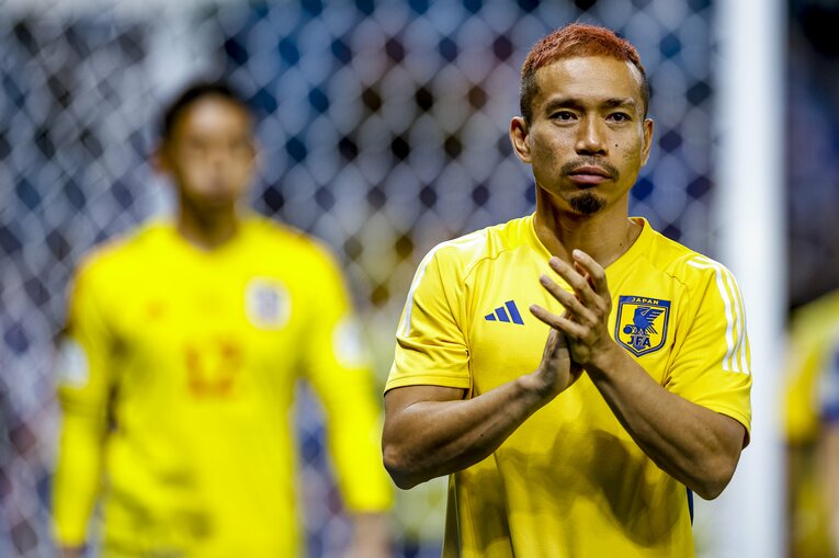 クロアチア戦後、目に涙をためる長友佑都　©Kiichi Matsumoto/JMPA